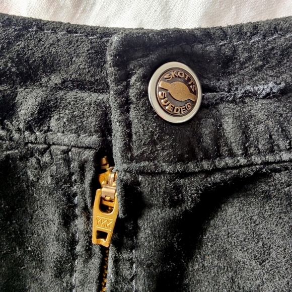 Suede black 🖤 mini skirt • Skotts Suede (washable 🥰) | Size 11 - Picture 11 of 16